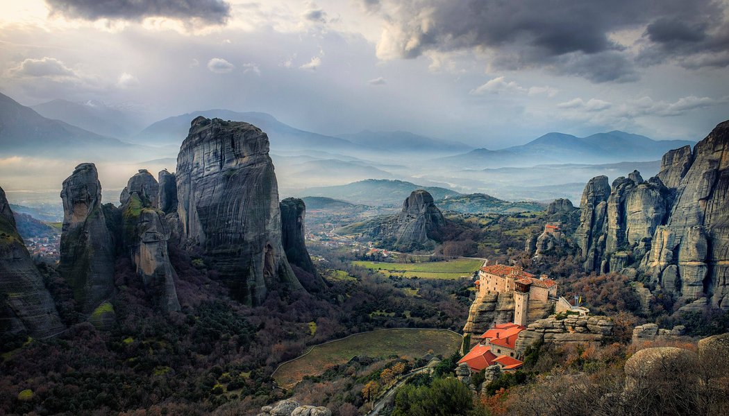 Meteora's monastery by Stathis floros, CC-BY-SA 4.0